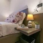 Welcomely - Violet House & Garden דירה *
