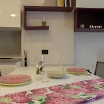 Welcomely - Violet House & Garden *