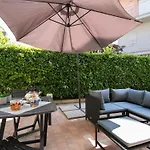 Welcomely - Violet House & Garden דירה *