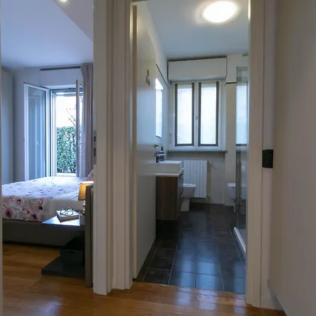 Apartment Welcomely - Violet House & Garden Lecco
