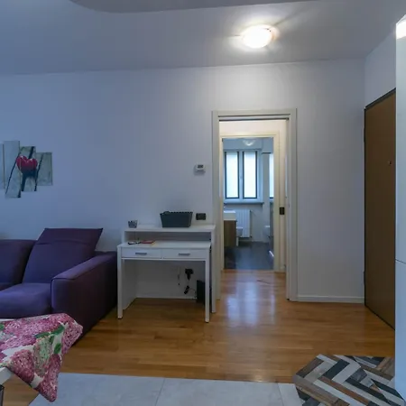 Welcomely - Violet House & Garden