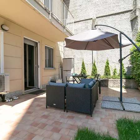 Welcomely - Violet House & Garden Apartment Lecco