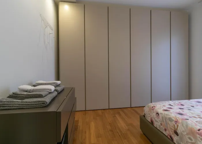 Welcomely - Violet House & Garden شقة