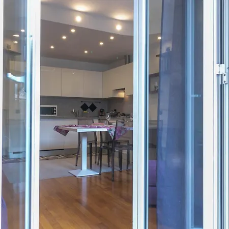 Apartman Welcomely - Violet House & Garden *