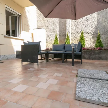 Welcomely - Violet House & Garden Apartman Lecco
