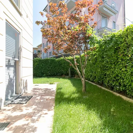 Apartman Welcomely - Violet House & Garden *