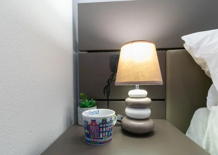 Appartement Welcomely - Violet House & Garden