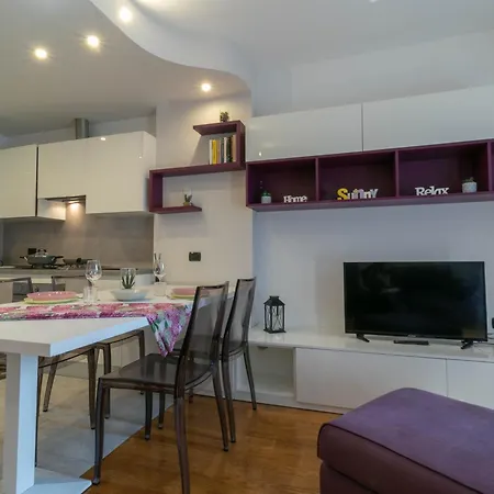 Welcomely - Violet House & Garden Lecco